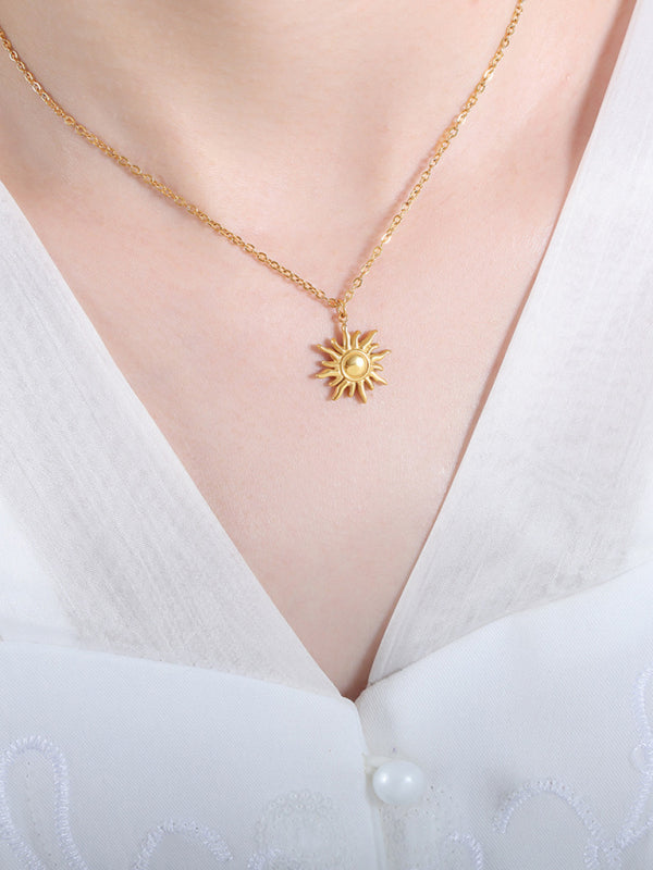 New clavicle chain fashionable simple small sun pendant titanium steel necklace
